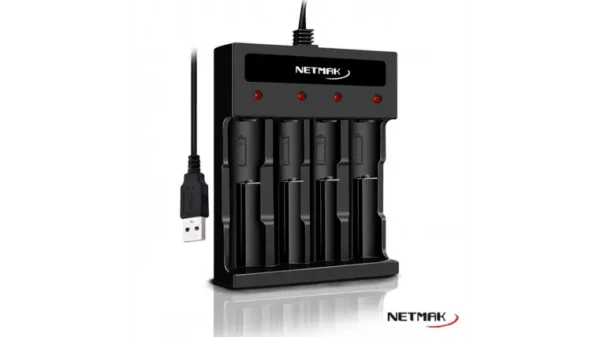 Cargador De Pilas Netmak Para 4 Pilas AA/AAA